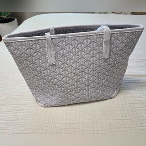 NWOT White Printed Faux Leather Small Tote Bag